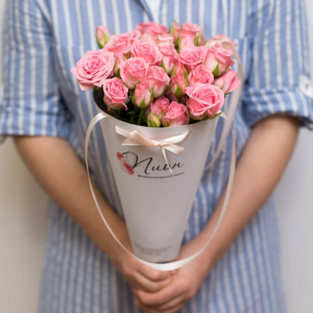 Букет цветов «Букет из 9 розовых кустовых роз»