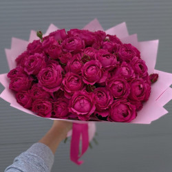 Букет из 19 розовых кустовых пионовидных роз "Мисти Баблс"
